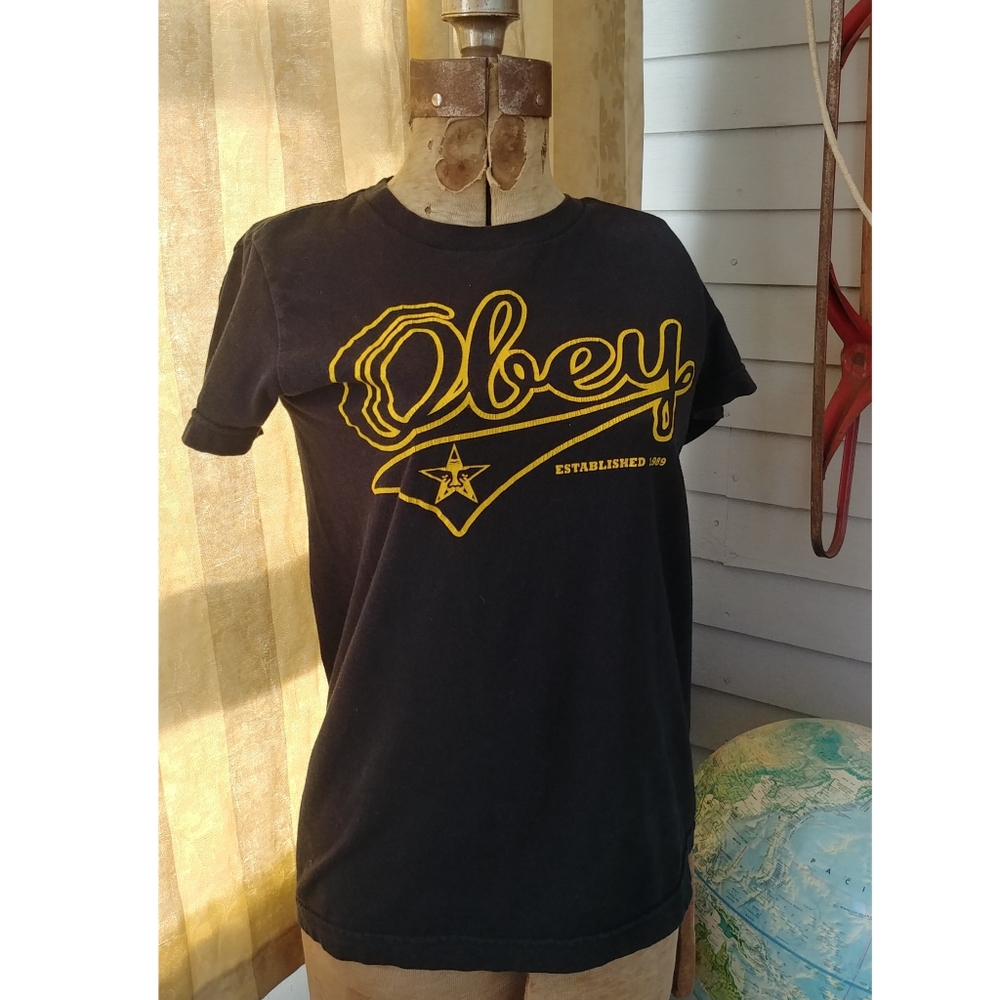 Vintage black Obey Andre Giant logo Shepard Fairy graphic tshirt womens size S